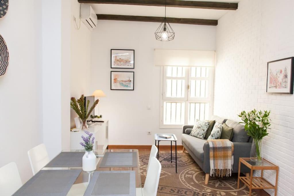 Ferienwohnung Zona 1 Santa Cruz Parking Privado Sevilla Exterior foto